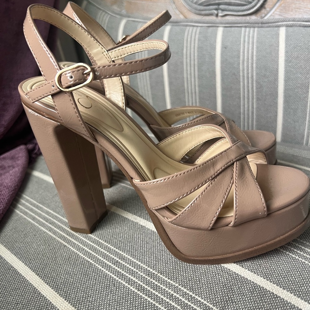 Never used Jessica Simpson platform heels, 
It’s new without box